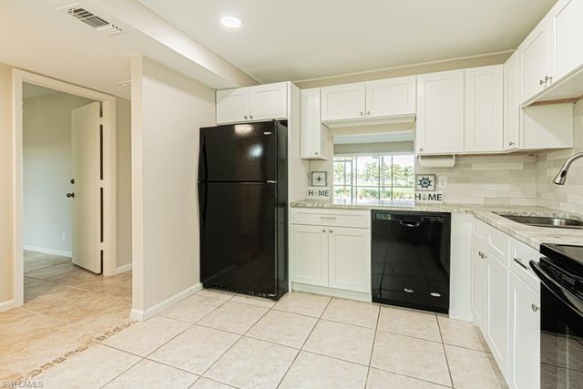 149 Palm DR 17, Naples, FL 34112