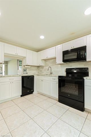 149 Palm DR 17, Naples, FL 34112
