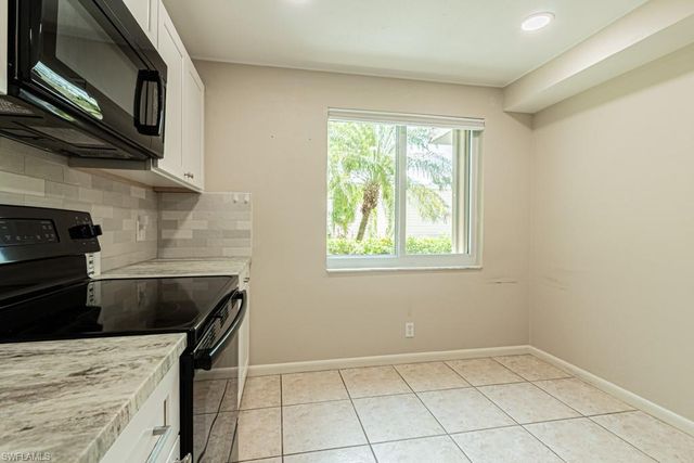 149 Palm DR 17, Naples, FL 34112