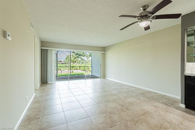 149 Palm DR 17, Naples, FL 34112