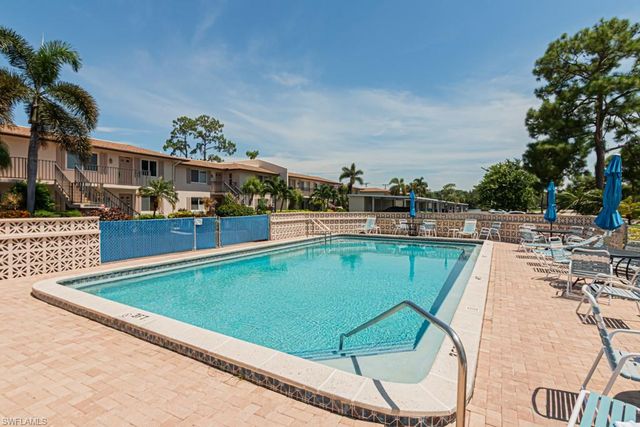 149 Palm DR 17, Naples, FL 34112