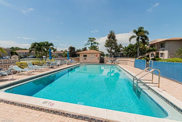 149 Palm DR 17, Naples, FL 34112