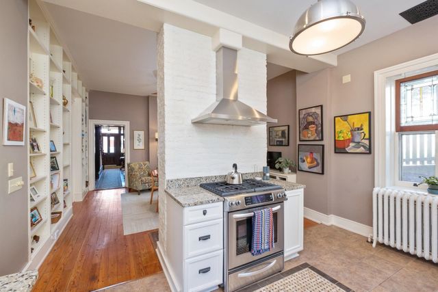815 W BEVERLEY ST, Staunton, VA 24401