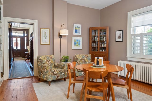 815 W BEVERLEY ST, Staunton, VA 24401
