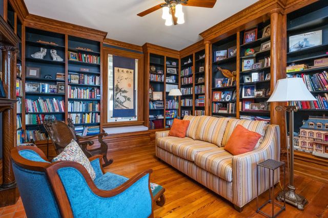 815 W BEVERLEY ST, Staunton, VA 24401