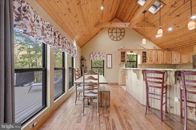 1856 CROSSINGS VIEW RD, Paw Paw, WV 25434