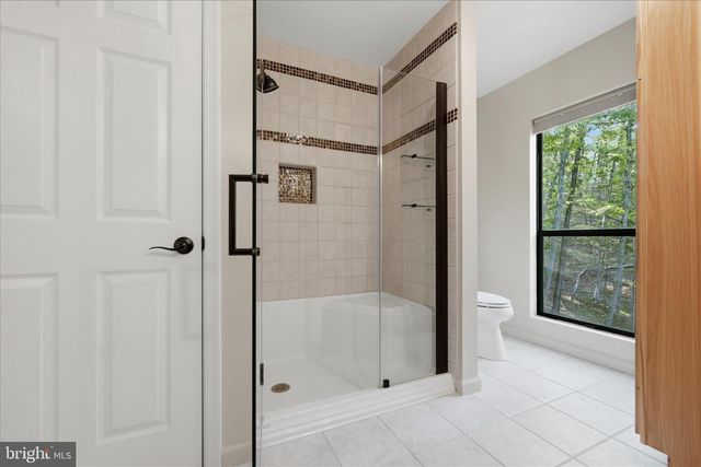 1856 CROSSINGS VIEW RD, Paw Paw, WV 25434