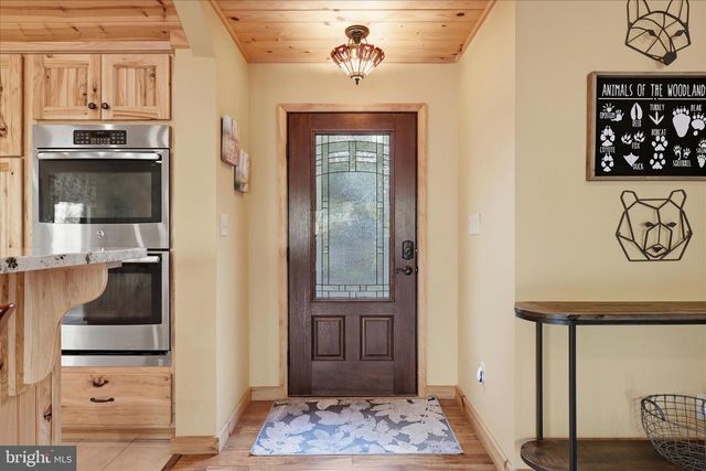 1856 CROSSINGS VIEW RD, Paw Paw, WV 25434