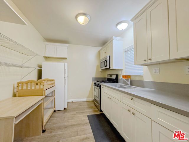 1409 S New Hampshire Avenue, Los Angeles, CA 90006