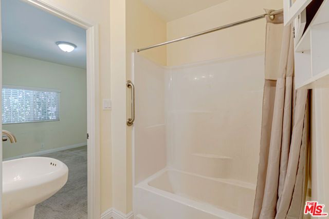 1409 S New Hampshire Avenue, Los Angeles, CA 90006