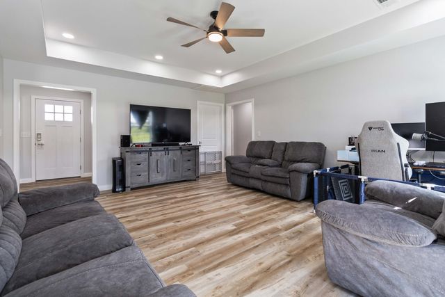 191 Johnny Drive, Science Hill, KY 42553