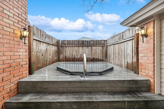 517 Indian Creek Drive, Trophy Club, TX 76262