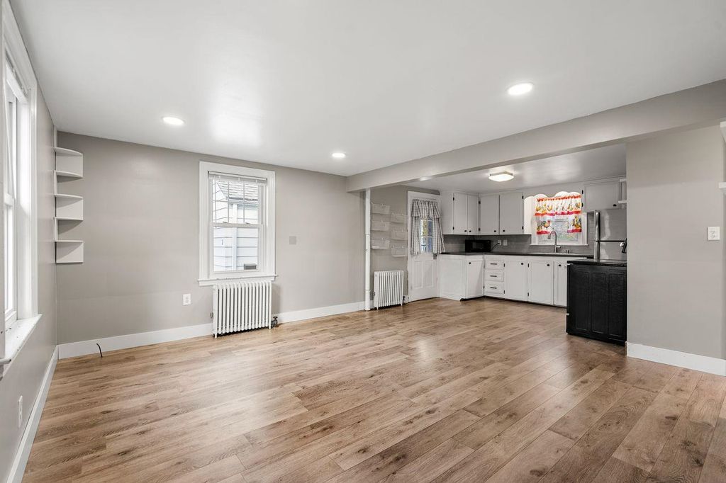 2 Hale Street, Rochester, NH 03867