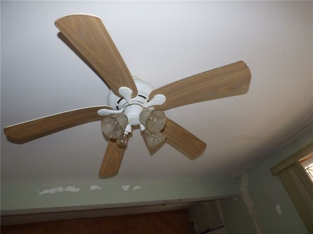 211 Amherst St, Elliott, PA 15220