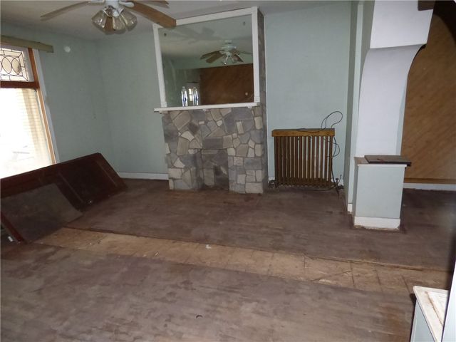 211 Amherst St, Elliott, PA 15220