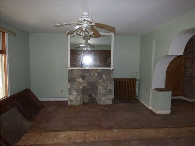 211 Amherst St, Elliott, PA 15220