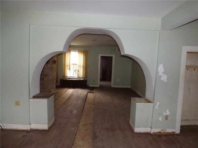 211 Amherst St, Elliott, PA 15220