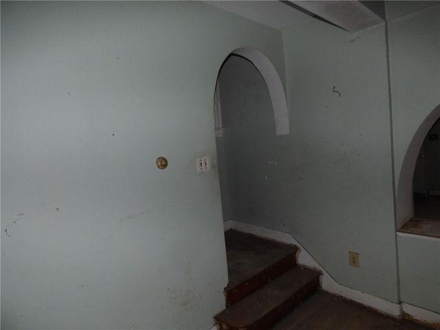 211 Amherst St, Elliott, PA 15220