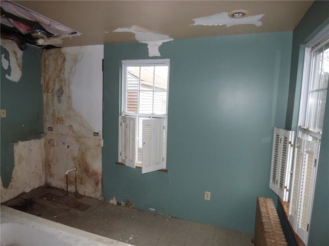 211 Amherst St, Elliott, PA 15220