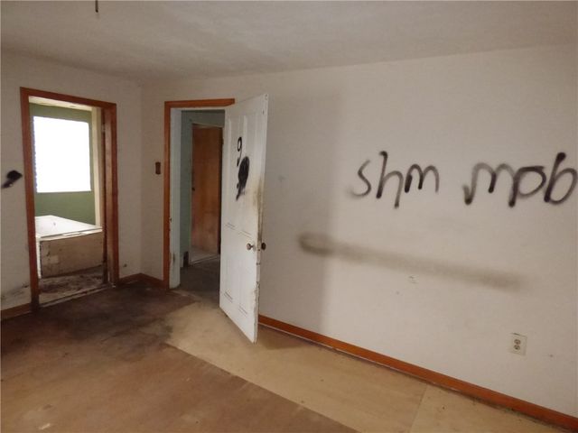 211 Amherst St, Elliott, PA 15220