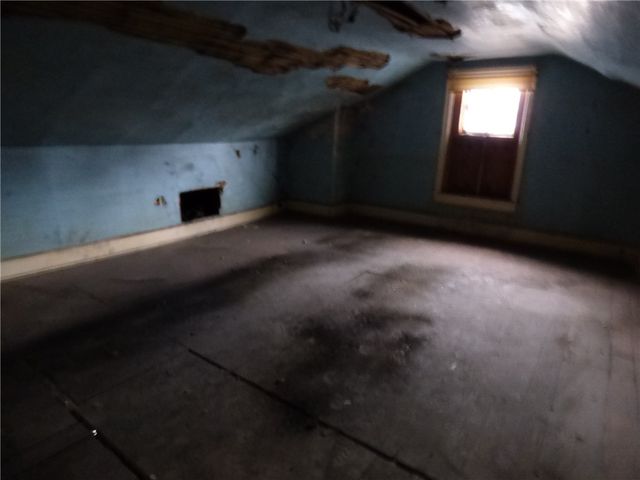 211 Amherst St, Elliott, PA 15220