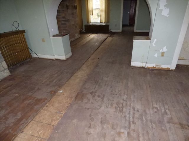 211 Amherst St, Elliott, PA 15220