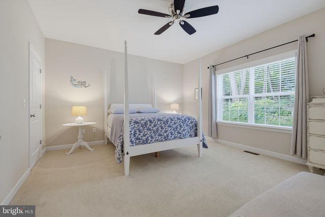 116 HAWTHORNE CIR, Lancaster, PA 17602