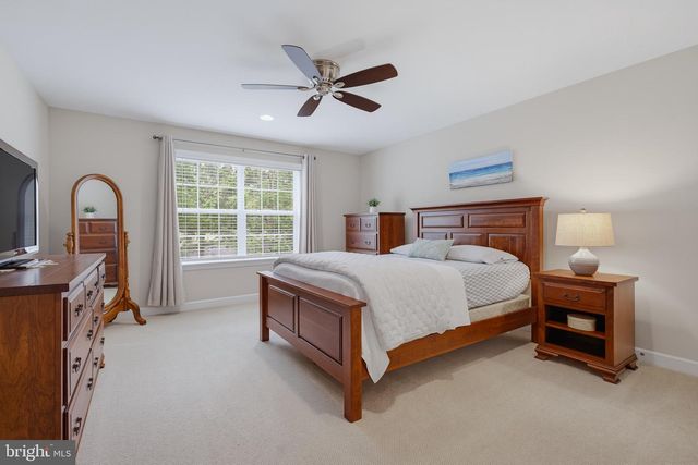 116 HAWTHORNE CIR, Lancaster, PA 17602