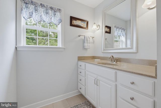 116 HAWTHORNE CIR, Lancaster, PA 17602