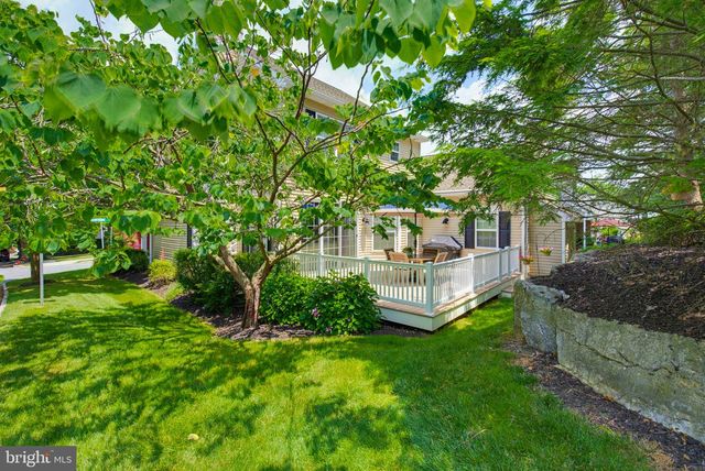 116 HAWTHORNE CIR, Lancaster, PA 17602