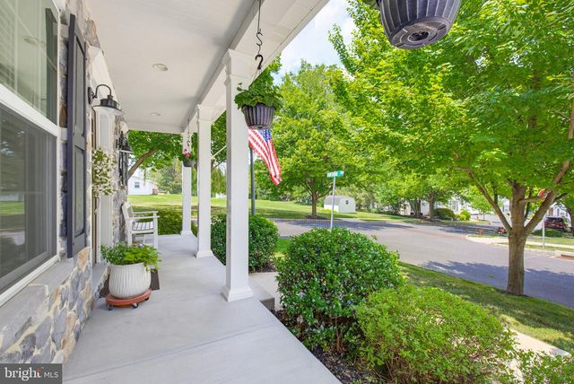 116 HAWTHORNE CIR, Lancaster, PA 17602