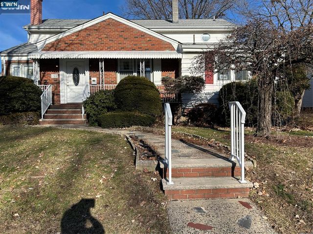 102 Scoles Avenue, Clifton, NJ 07012