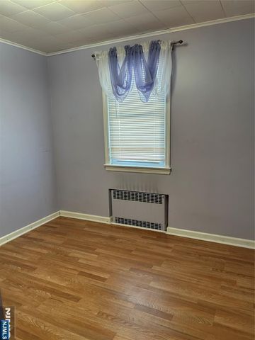 102 Scoles Avenue, Clifton, NJ 07012