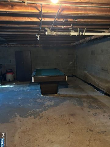 102 Scoles Avenue, Clifton, NJ 07012