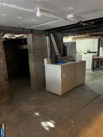 102 Scoles Avenue, Clifton, NJ 07012