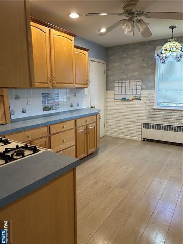 102 Scoles Avenue, Clifton, NJ 07012