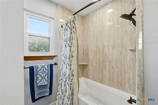 1105 Nottingham Hill Road, Round Rock, TX 78664