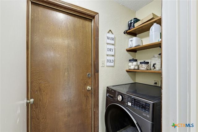 1105 Nottingham Hill Road, Round Rock, TX 78664