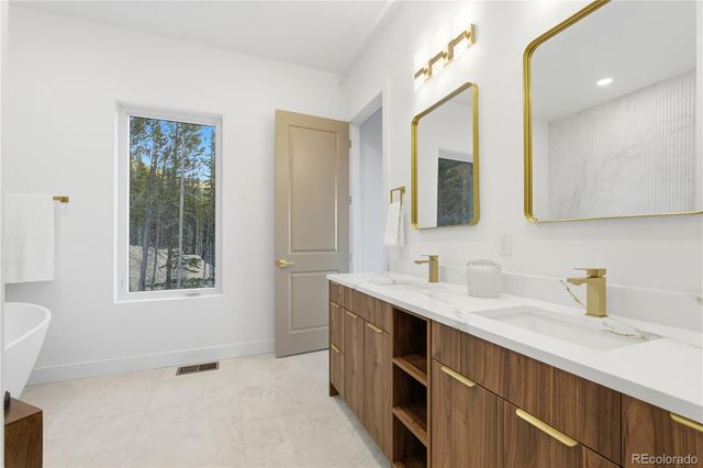 185 Hillside Road, Idaho Springs, CO 80452