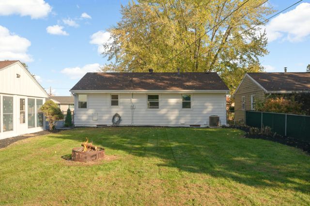 5431 Louisiana Avenue N, Crystal, MN 55428