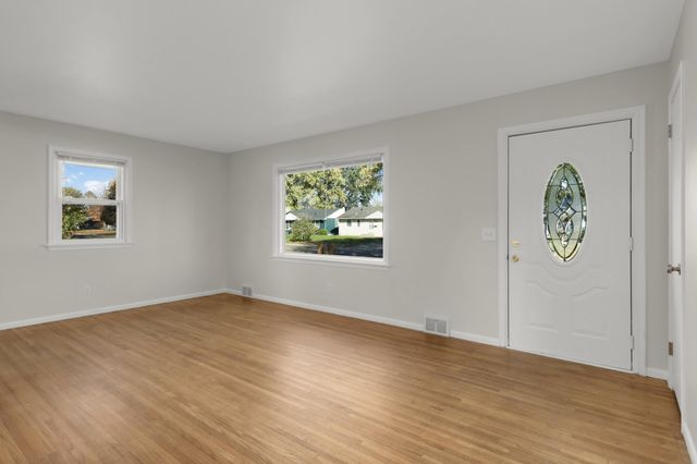 5431 Louisiana Avenue N, Crystal, MN 55428