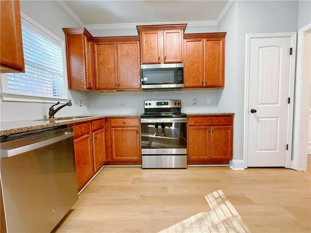 636 Royal Crest Court, Canton, GA 30115