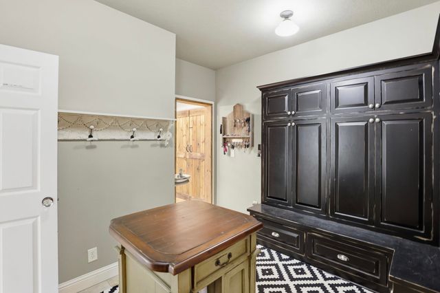 4317 S EVERGREEN Rd, Spokane Valley, WA 99037