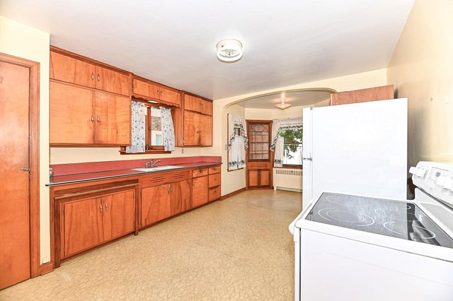 3657 S 14th STREET, Milwaukee, WI 53221