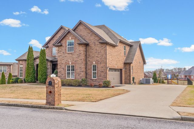 3126 Carrie Taylor Cir, Clarksville, TN 37043