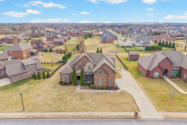 3126 Carrie Taylor Cir, Clarksville, TN 37043