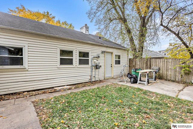 4926 J Street, Lincoln, NE 68510