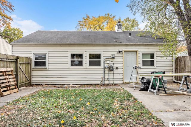 4926 J Street, Lincoln, NE 68510