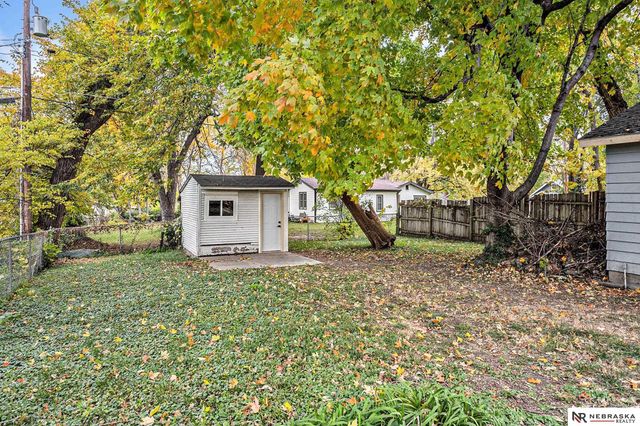 4926 J Street, Lincoln, NE 68510