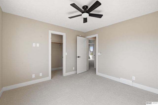 917 Killarney Drive, Papillion, NE 68046